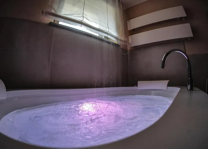 Konukevi Conterosso3 Alba (Piedmont)