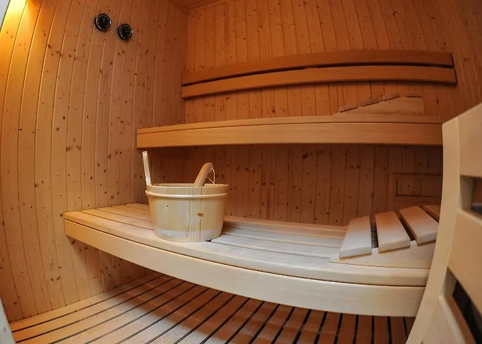 Conterosso3 Konukevi 4*